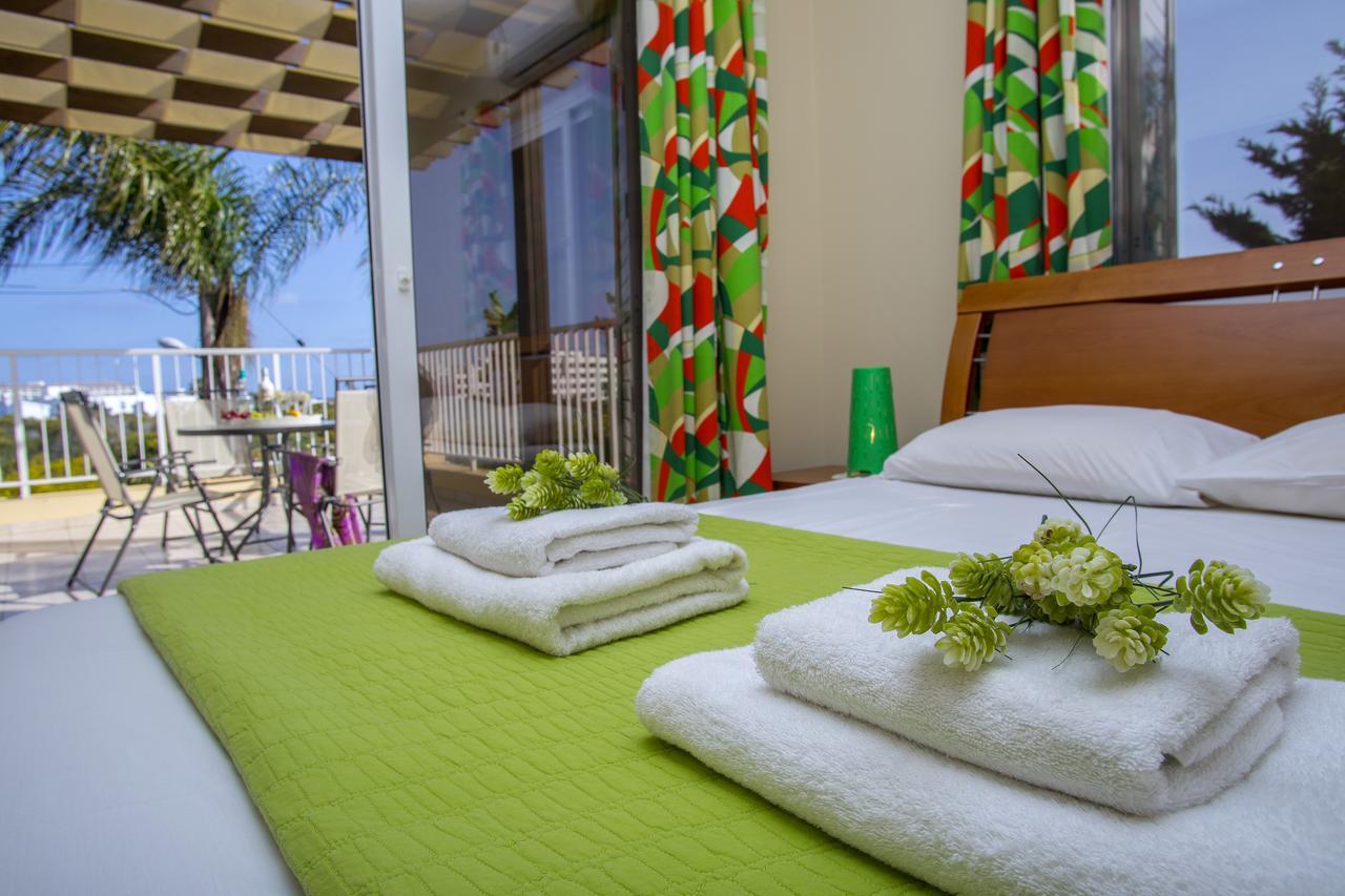 Ayia Napa Tropical Beach Villa エクステリア 写真